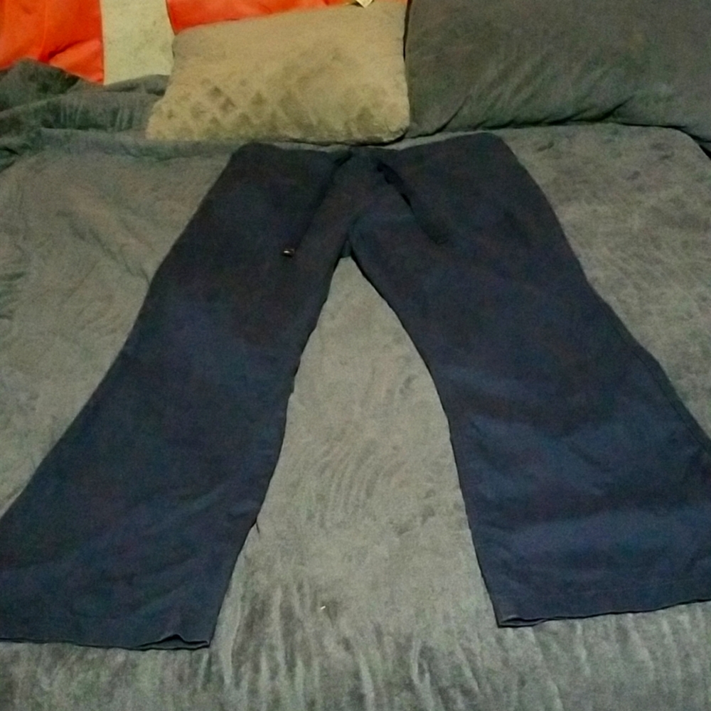 Carhartt scrubs bottom medium